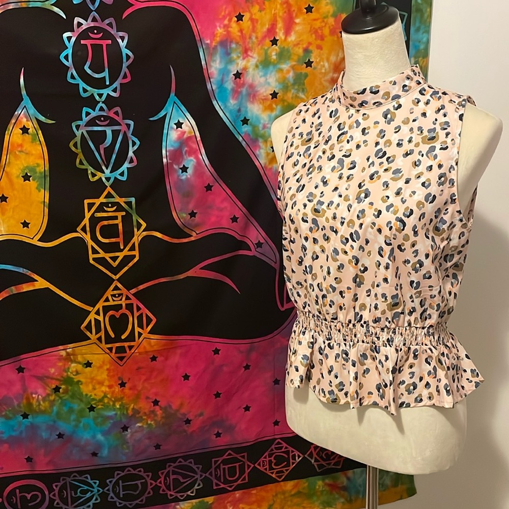 Sadie & Sage medium print polyester top